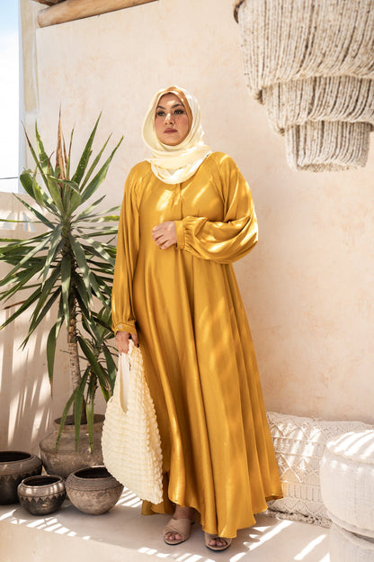 Curve Flowy Maxi Dress in Arabian Gold