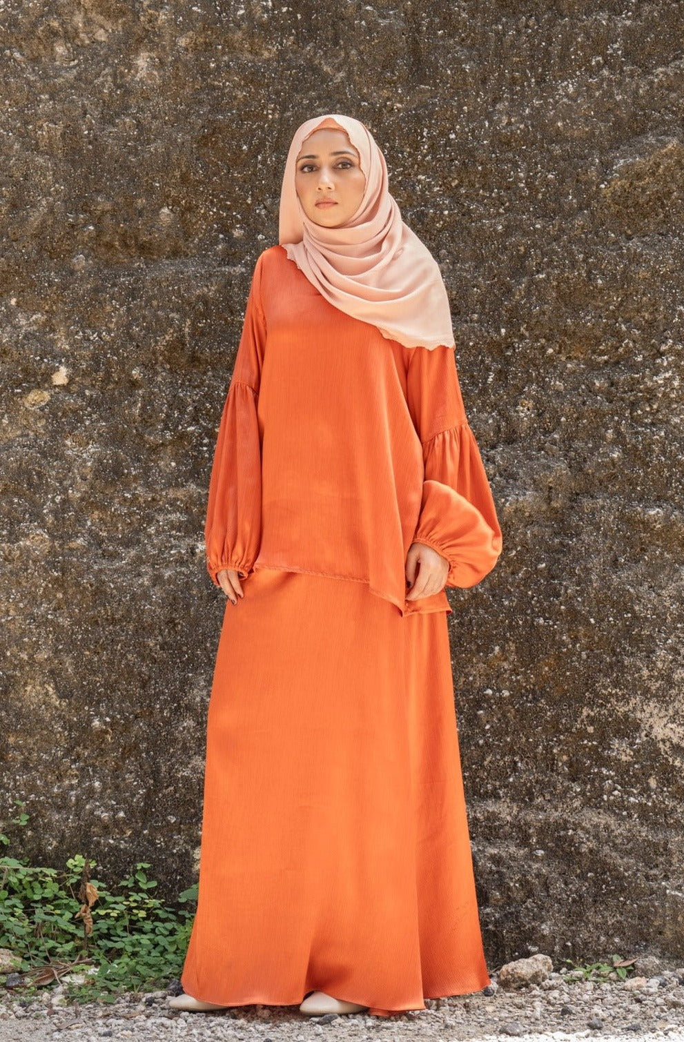 Billowy Set in Sun Burst