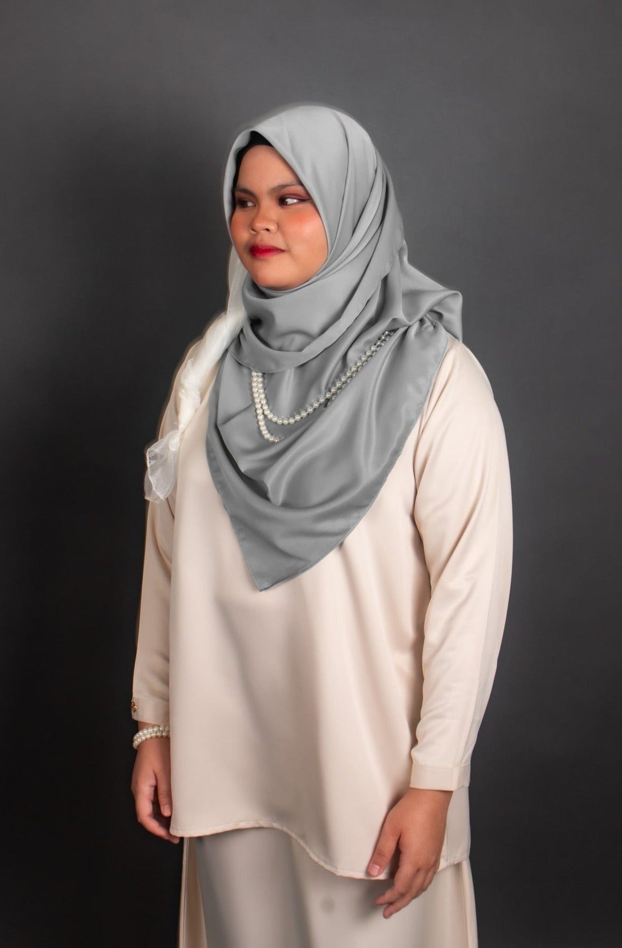 Baju Kurung Top in Sandy White