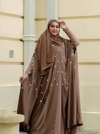 Monarch Muse Cape in Sienna Luxe