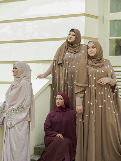 Monarch Muse Cape in Sienna Luxe