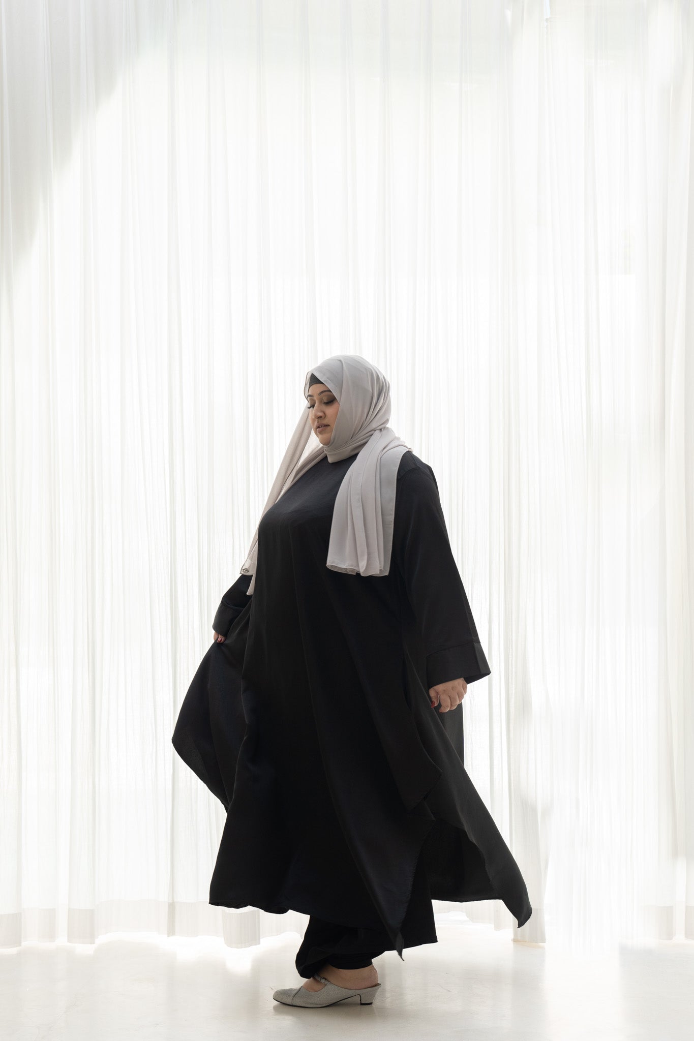 Winged Abaya in Blac Kohl