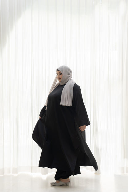 Winged Abaya in Blac Kohl