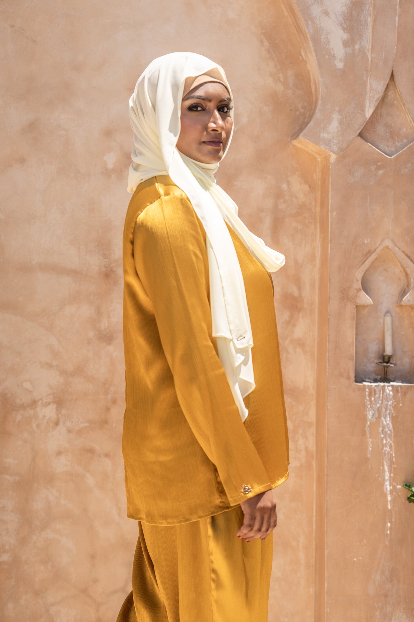 Curve Cuffed Pants in Arabian Gold & Pale Copper