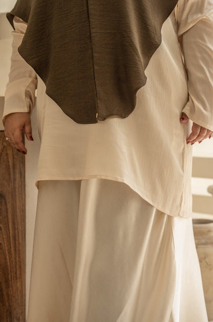 Curve A-Line Skirt in White Bliss