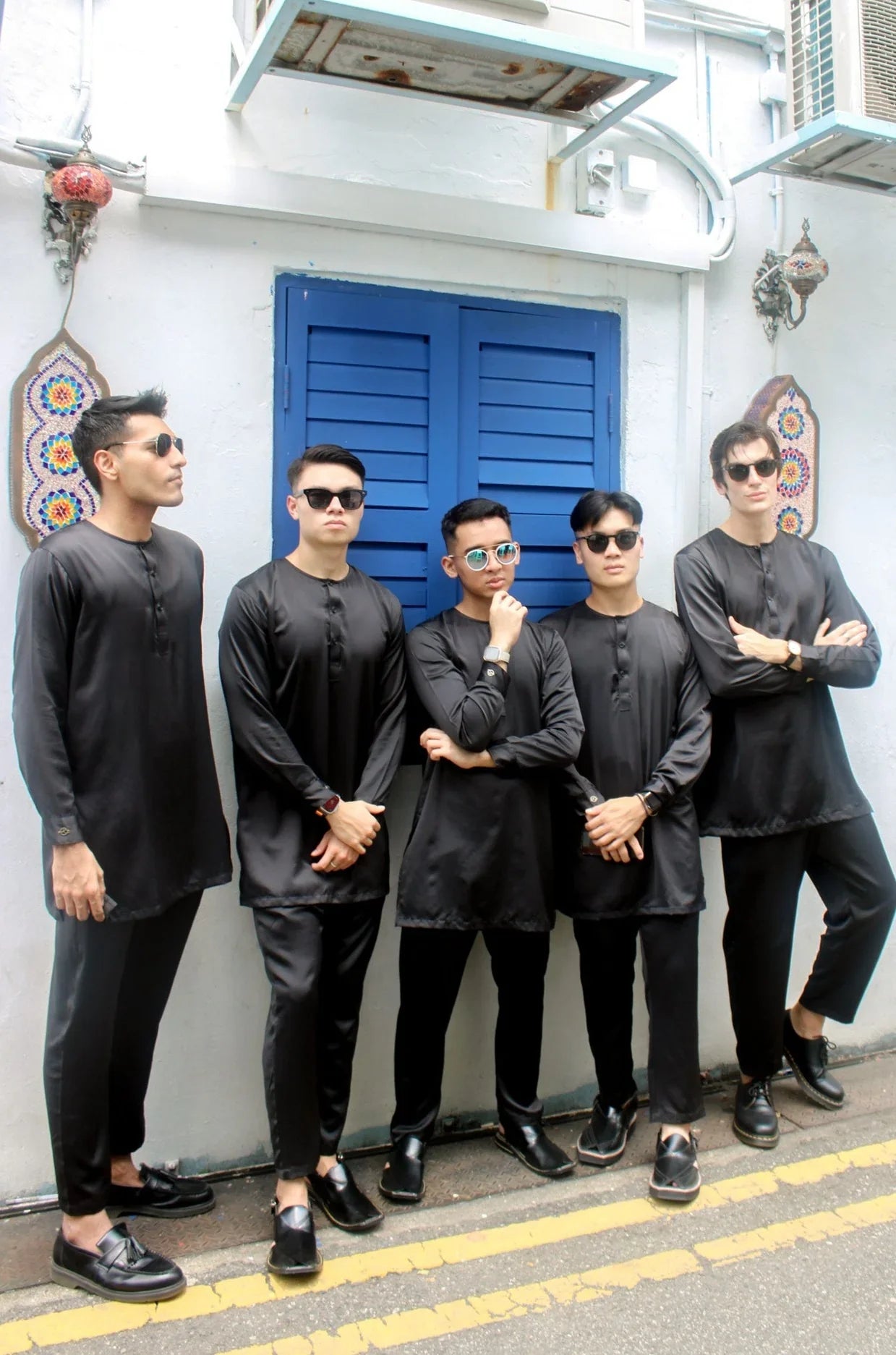 Curve Satin Kurta Set Men In BlackOut