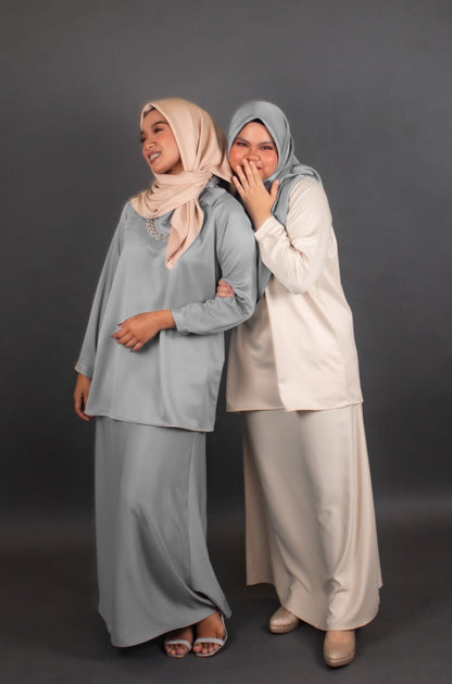 Curve Baju Kurung Top in Sandy White