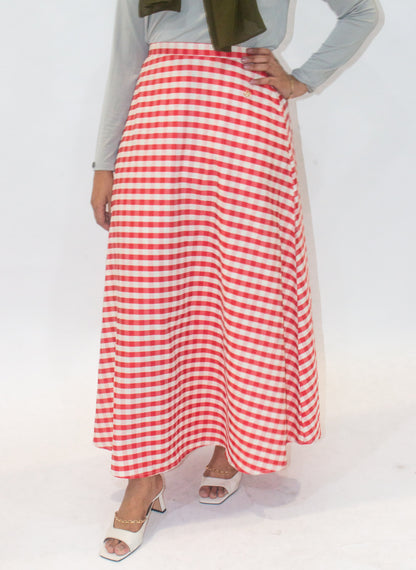 Curve Checkered Maxi Skirt